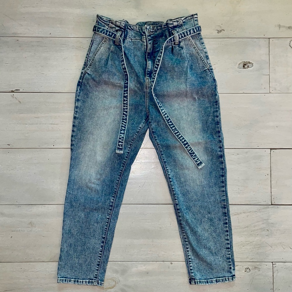 Eunina Women’s Toni Super High Rise Mom Jean Crop Barrel Leg Med Wash Tie Size 9